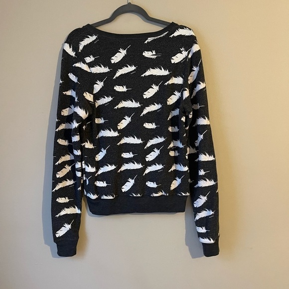 Wildfox Pillow Fight Feather Sweatshirt Sweater Slouchy Pullover Top - Picture 10 of 11